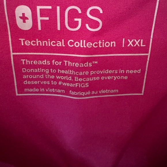 Figs Technical Collection XXL in Bright Pink - Picture 3 of 3